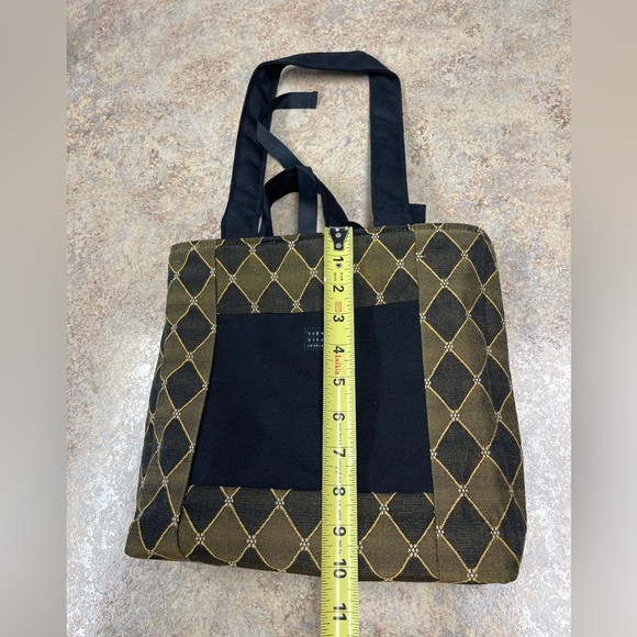 Lisa Lill Reversible Studio Bag- NEW- Black and Gold or Black and Fushsia - Picture 9 of 9